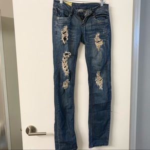Low rise ripped skinny jeans